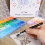 K- (Kits2.6MM) → Kit creativo Artkal Juego de 2 cajas de 48 colores C-2.6mm Mini 24.000 Beads con beads, plantilla y accesorios para pixel-art
