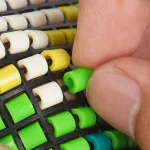 Malla flexible para beads Artkal MIDI 5MM, ideal para crear sin planchado.